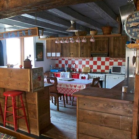 La Ferme De Pomereix Le Dorat Esterno foto