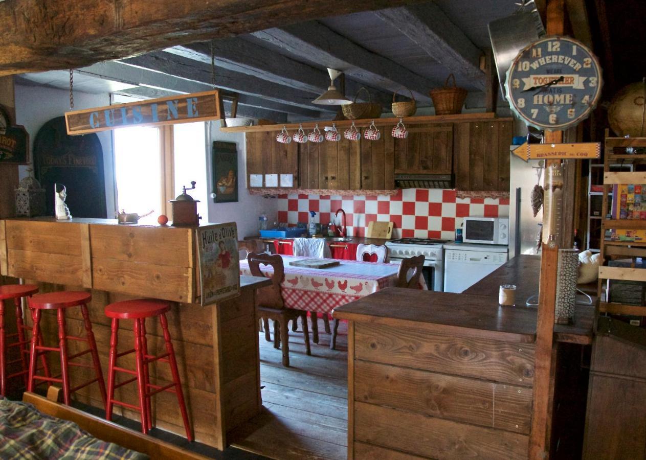 La Ferme De Pomereix Le Dorat Esterno foto