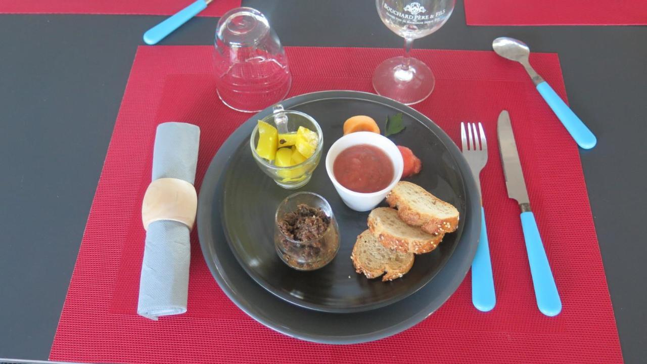 La Ferme De Pomereix Le Dorat Esterno foto